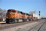 Intermodal rolls west through the curve